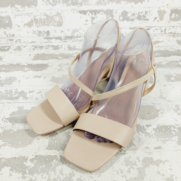 NEW Journee Collection Women's Cream Tan Summer Lirryc Pump Sandals V436 - Picture 2 of 13